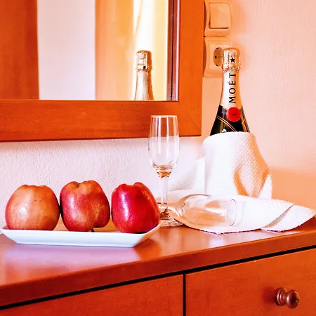 Yiannis Manos Apartmanhotel