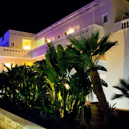 Yiannis Manos Apartmanhotel 3*